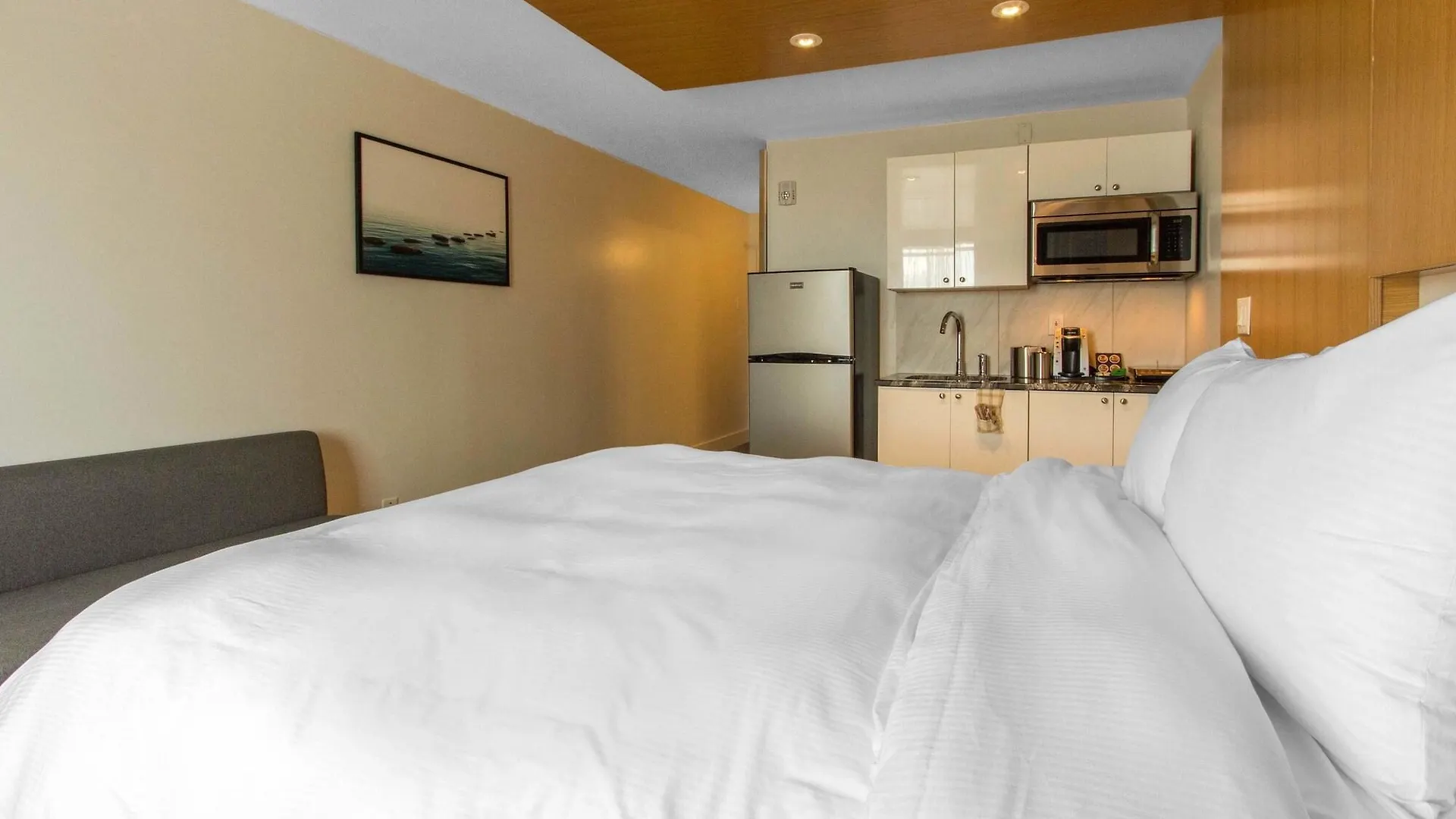 ***  The West Wing Boutique Hotel Tampa United States